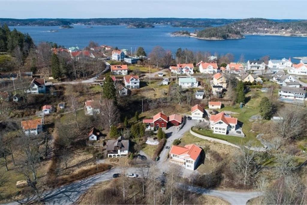 Ferienwohnung Nyrenoverat Kaellarlaegenhet Ljungskile Exterior foto