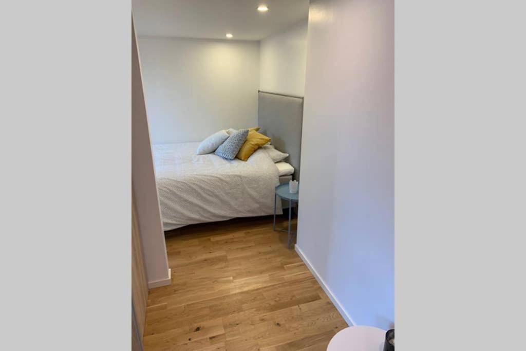 Ferienwohnung Nyrenoverat Kaellarlaegenhet Ljungskile Exterior foto