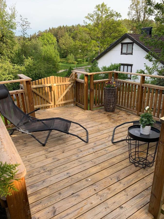 Ferienwohnung Nyrenoverat Kaellarlaegenhet Ljungskile Exterior foto