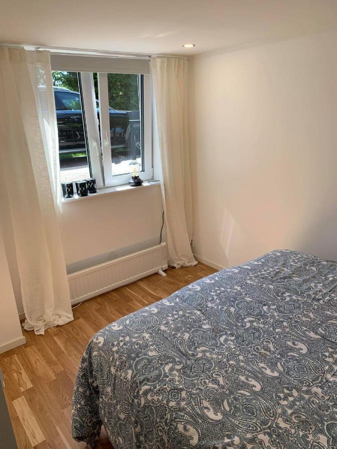 Ferienwohnung Nyrenoverat Kaellarlaegenhet Ljungskile Exterior foto